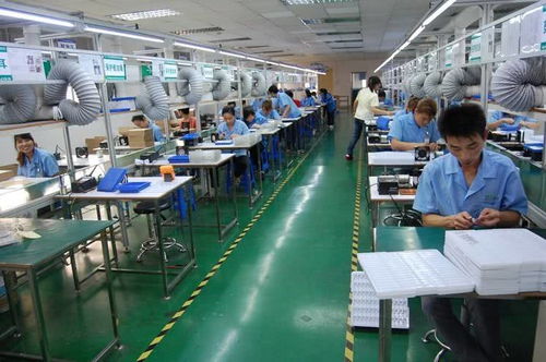 又一首富携300亿离国,入籍美国不愿回国,妻子儿女也成为美国人